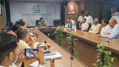 Photo of Noida: डंपिंग ग्राउंड की वजह से ग्रामीणों की बढ़ी सांस लेने में तकलीफ, भाकियू की प्राधिकरण की एसीईओ के साथ हुई बैठक