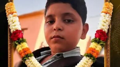 Photo of Noida: जेवर में छात्र की हत्या में बड़ा खुलासा, दादी की रंजिश में पोते की हत्या, तंबाकू में मिलाकर पिलाया…
