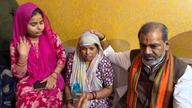 Photo of खोड़ा हत्याकांड: पीड़ित परिवार से मिले पंडित सुनील भराला, बोले- दोषियों को किसी भी कीमत पर बख्शा नहीं जाएगा
