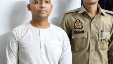 Photo of Noida: IIT की नौकरी छोड़कर बना साधु, मथुरा में युवतियों को बनाने लगा हवस का शिकार, मोबाइल से बरामद हुई अश्लील वीडियो