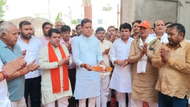 Photo of Noida: केंद्र सरकार के 12 साल पूरे होने पर भाजपा जिलाध्यक्ष ने की दुजाना के दादी सती मंदिर में पूजा, दनकौर पहुंचे जिला पंचायत अध्यक्ष