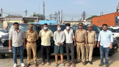 Photo of Noida: ‘तोता’ के काफिले के लिए टोल कर्मचारी के साथ मारपीट करने वाले 3 पकड़े, बिना नंबर प्लेट की लग्जरी कारें की बरामद
