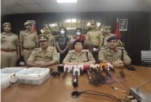 Photo of Noida: क्रिप्टो करेंसी लेने का लालच पड़ सकता है भारी, बातों में उलझाकर नगदी लेकर फरार होने वाला गिरोह गिरफ्तार