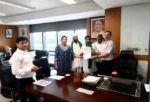 Photo of Noida: भारतीय किसान यूनियन की हुंकार के बाद ग्रेनो प्राधिकरण के CEO ने दिया बड़ा आश्वासन