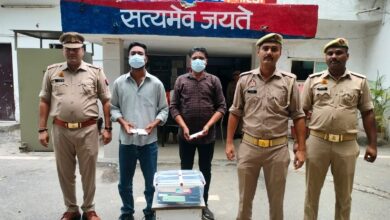 Photo of Noida: टैक्सी ड्राइवर और फेरीवाला ने नोएडा में किया बड़ा कांड, 49 मोबाइल हुए बरामद