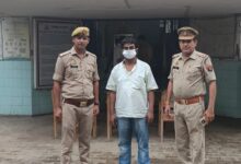 Photo of Noida: अलीगढ़ के कारोबारी का 12 साल पुराना तोड़ा विश्वास, 9 लाख लेकर फरार हुआ ड्राइवर गिरफ्तार, कर्ज और दुकान चलाने के लिए की वारदात