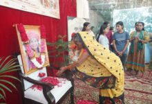 Photo of साईं मां के शिष्यों ने वाराणसी में की आरती और सांस्कृतिक कार्यक्रम आयोजित कर मनाई गुरु पूर्णिमा