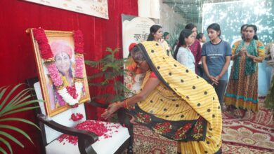Photo of साईं मां के शिष्यों ने वाराणसी में की आरती और सांस्कृतिक कार्यक्रम आयोजित कर मनाई गुरु पूर्णिमा