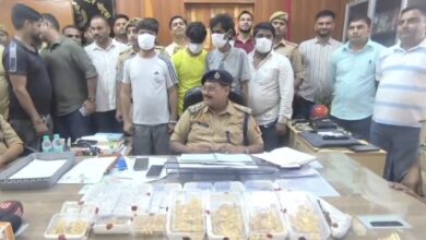 Photo of Noida: फाईनेंस के कारोबार में डूबे तो बहनोई का कर्ज चुकाने के लिए बन गए दो सगे भाई लुटेरे, सोने-चांदी लूट मामले में पांच गिरफ्तार
