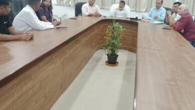 Photo of Noida: आवारा कुत्तों को लेकर होने वाले विवाद के मामले में ग्रेनो प्राधिकरण का बड़ा कदम, दो जगह डॉग फीडिंग पॉइंट बनाने पर सहमति
