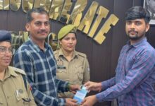 Photo of Noida: नोएडा पुलिस ने 225 लोगों को दी खुशी, 50 लाख से अधिक कीमत के मोबाइल किए बरामद