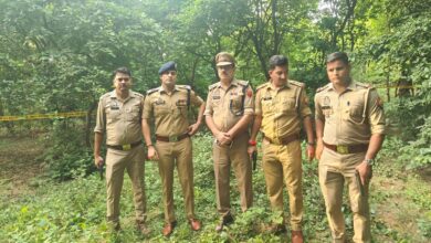 Photo of Noida: मासूम की हत्या कर शव को बोरे में डालकर खेत में फेंकने वाले ‘दरिंदे’ पुलिस मुठभेड़ में ढेर, कांस्टेबल घायल