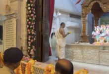 Photo of Noida: मंदिरों में श्रीकृष्ण जन्माष्टमी की धूम, 500 से ज्यादा व्यंजनों का लगाया भोग, 12 प्रकार के केक