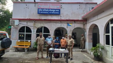 Photo of Noida: निर्माणधीन साइट से खुदाई के दौरान निकले जेवरात और फिर ठग लिए 16 लाख, तीन गिरफ्तार