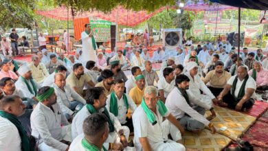 Photo of यमुना प्राधिकरण पर किसानों का अनिश्चितकालीन धरना दूसरे दिन भी जारी, मांगें पूरी न होने पर आंदोलन तेज करने की चेतावनी