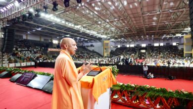 Photo of Noida: GBU में योगी बोले-कांग्रेस के ‘युवराज’ ने किया महिलाओं का अपमान, पूर्व उपराष्ट्रपति का बयान डरावना