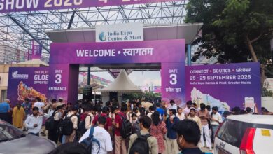 Photo of Noida: यूपी इंटरनेशनल ट्रेड शो में रंगीन शिमला मिर्च बनी आर्कषण का केंद्र, गुलाब के फूल-कमल ककड़ी की वजह से हुआ एमओयू साइन