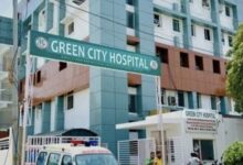 Photo of Noida: बुखार से पीड़ित बच्चे की किडनी बता दी खराब, डायलिसिस कराने को कहा, दूसरे अस्पताल में बताई रिपोर्ट…