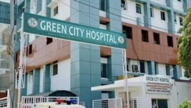 Photo of Noida: बुखार से पीड़ित बच्चे की किडनी बता दी खराब, डायलिसिस कराने को कहा, दूसरे अस्पताल में बताई रिपोर्ट…