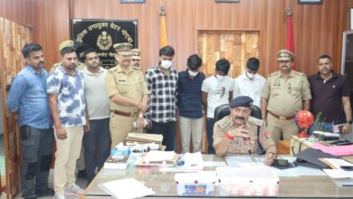 Photo of Noida: अयोध्या से चली नकली नोटों की खेप ग्रेनो में पकड़ी, भीड़भाड़ और व्यस्त मार्केट में सप्लाई करने वाले गिरफ्तार