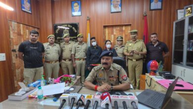 Photo of Noida: एक करोड़ की ड्रग्स के साथ महिला समेत दो विदेशी गिरफ्तार, दिल्ली से लखनऊ तक तस्करी
