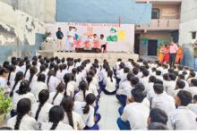 Photo of नोएडा में गांधी-शास्त्री जयंती पर बी.एस. मेमोरियल स्कूल में कार्यक्रम, सपा नेताओं ने मेधावी बच्चों को किया सम्मानित